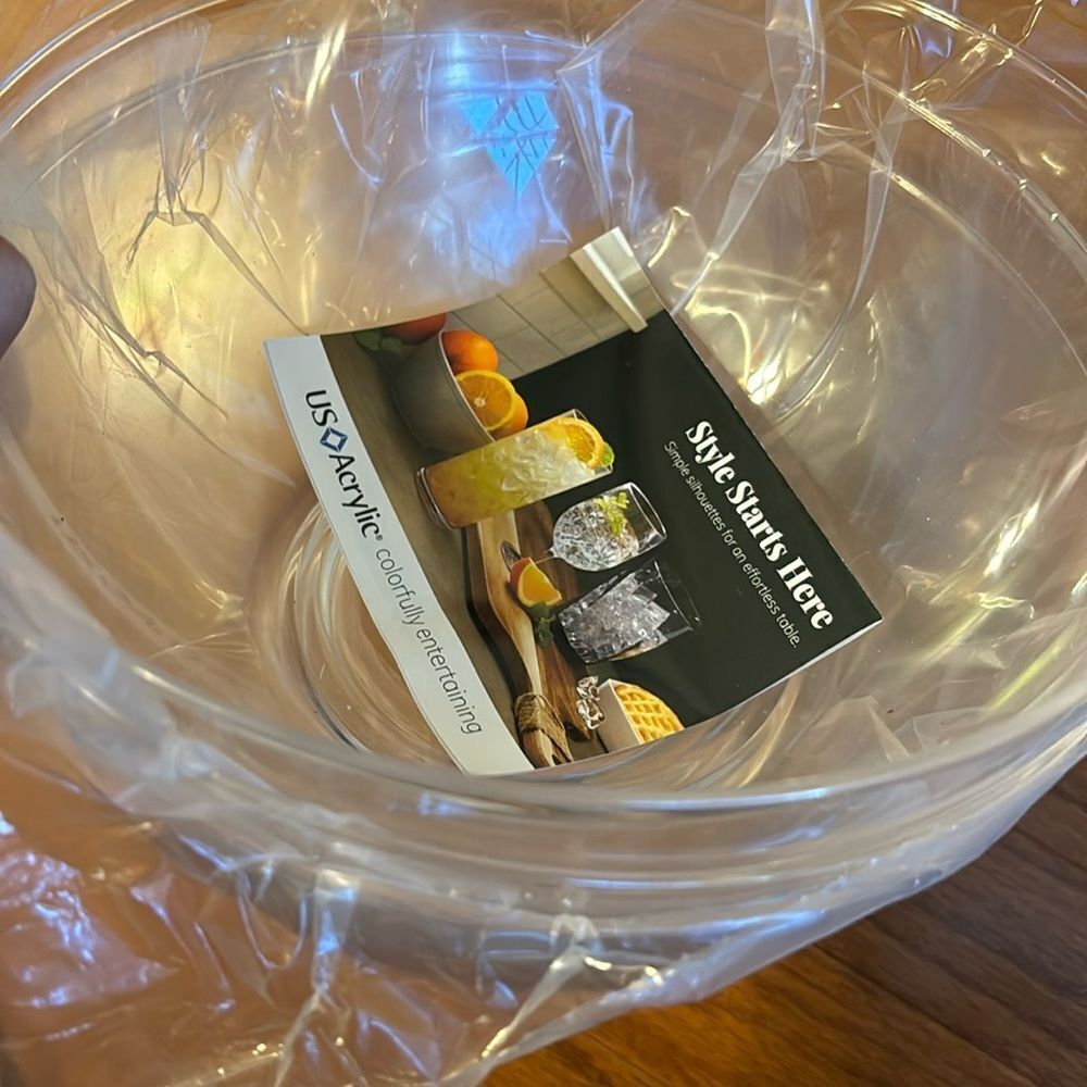 THREE acrylic transparent bowls for entertaining: chips, ice, etc.